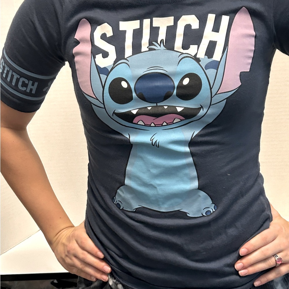 Ladies XS Disney Stitch short sleeve jersey style t-shirt